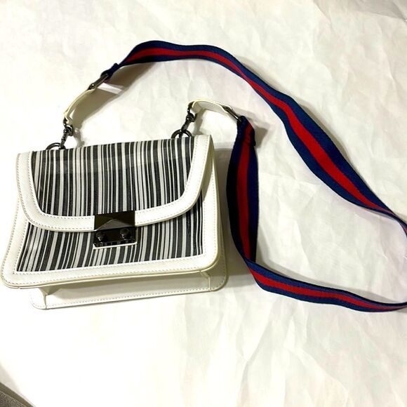 EUC Fallon & Royce Mesh and Leather shoulder beach bag - Picture 1 of 4